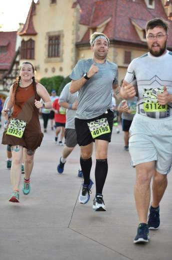 received_1899628236916957